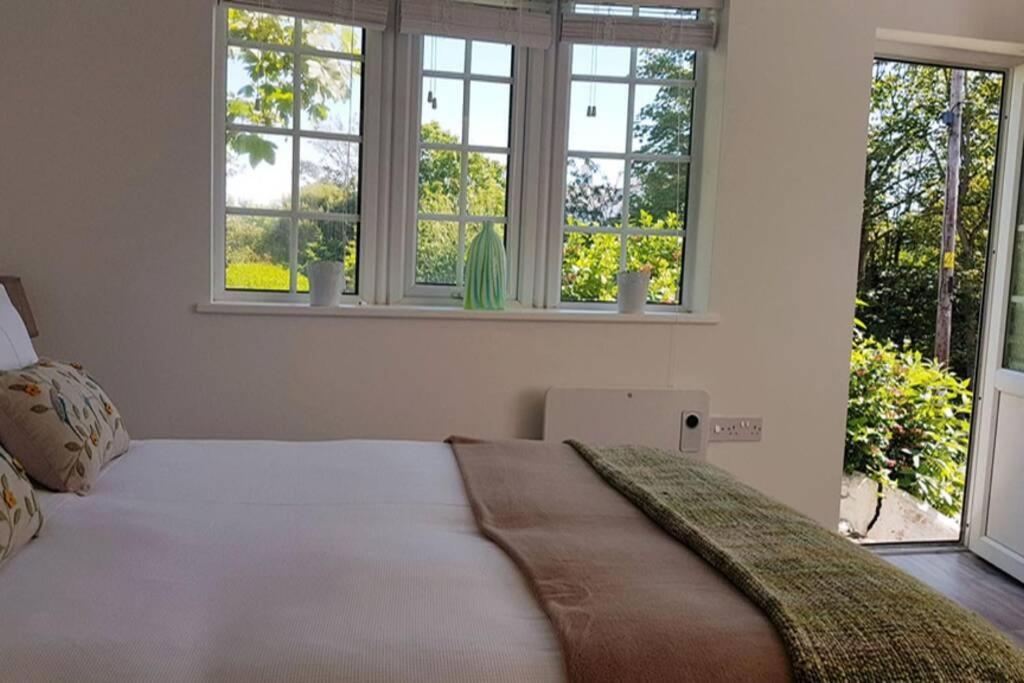 Iscraig Bach-Cosy 2 Bed Apartment-Close To Beach Trearddur Bagian luar foto